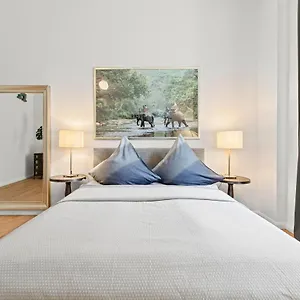 The Weichsel, 3br Up To 6 People In Friedrichshain Apartment