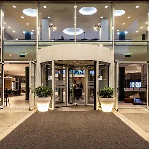 4* فندق برلين،